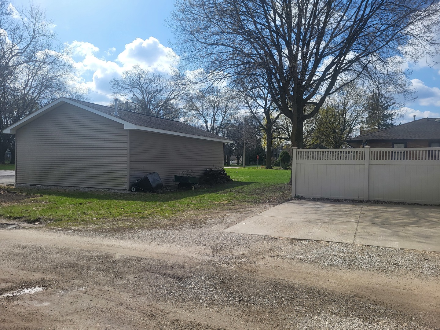 1110 E Elm Street