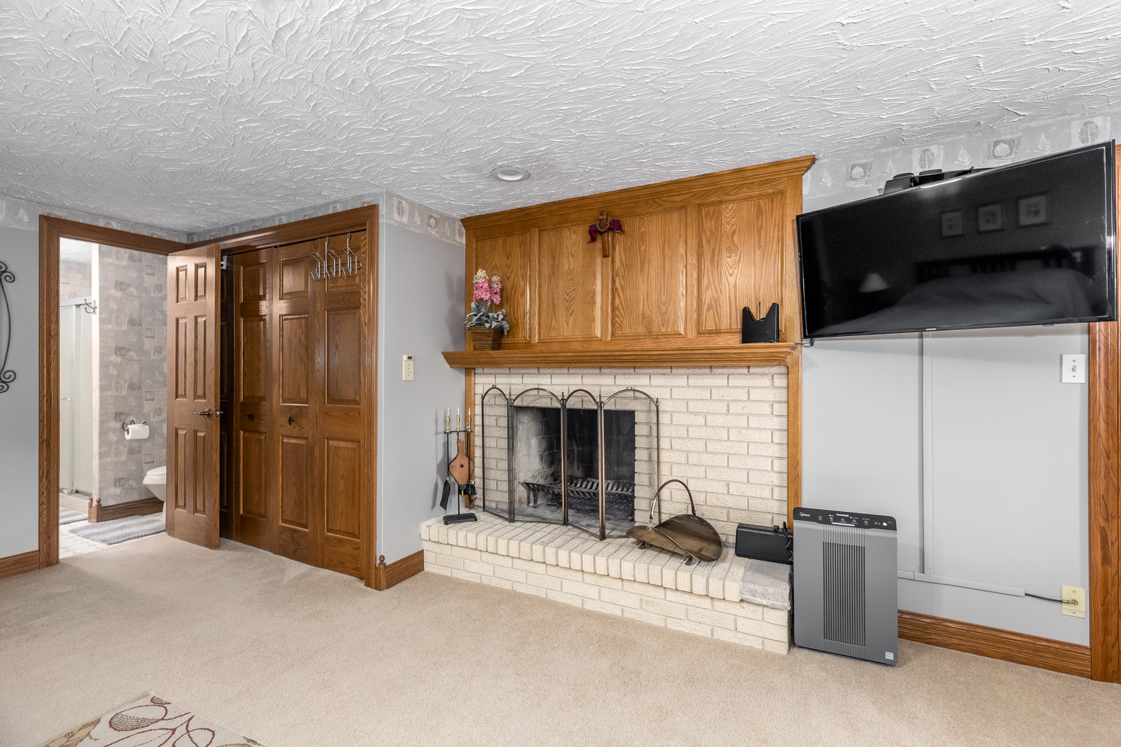 4 Schmitt Drive