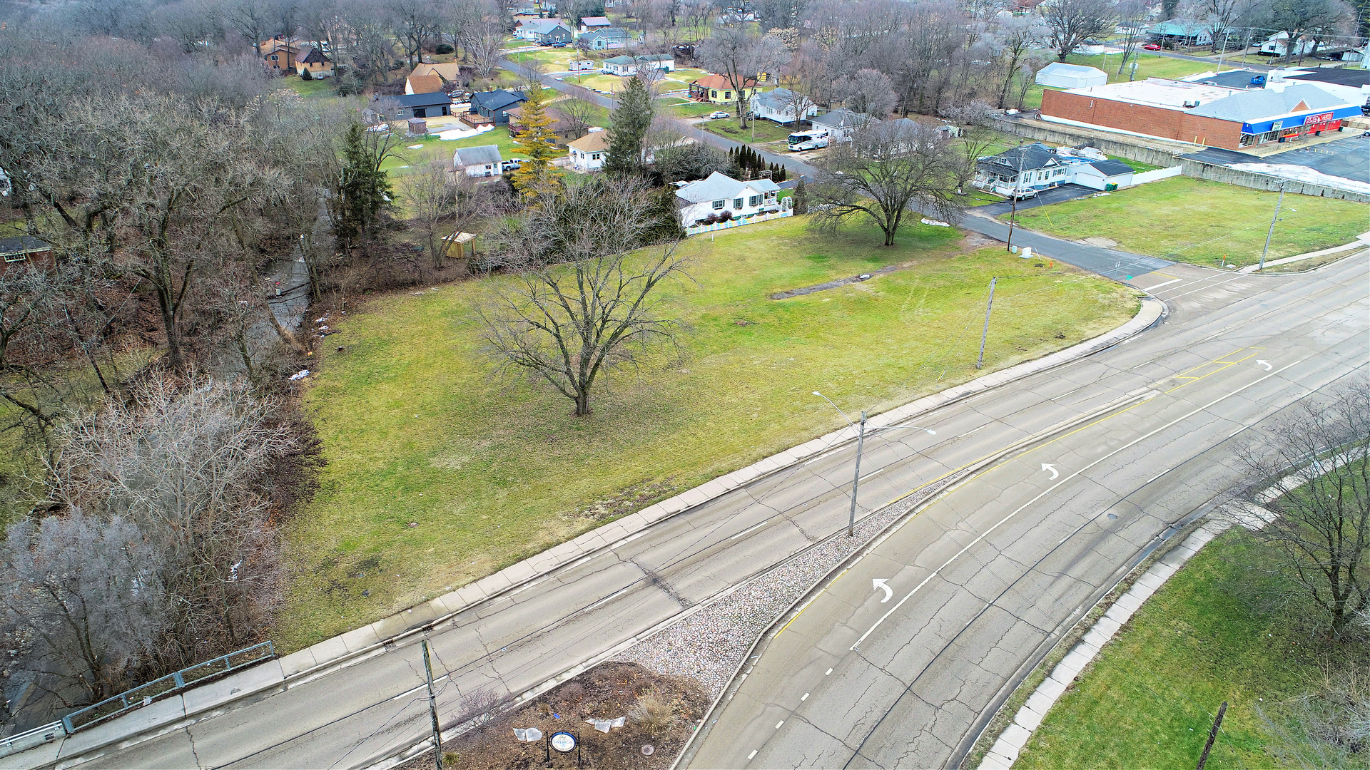 1398 N Bloomington Street