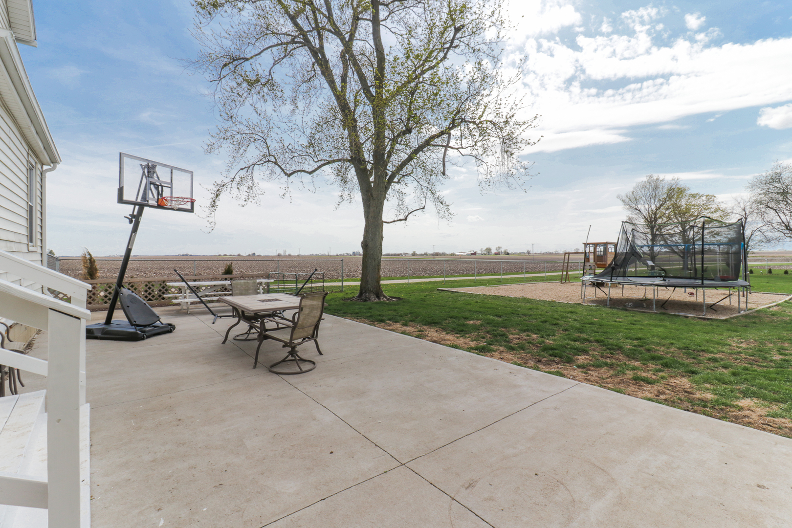1926 County Road 2800 East