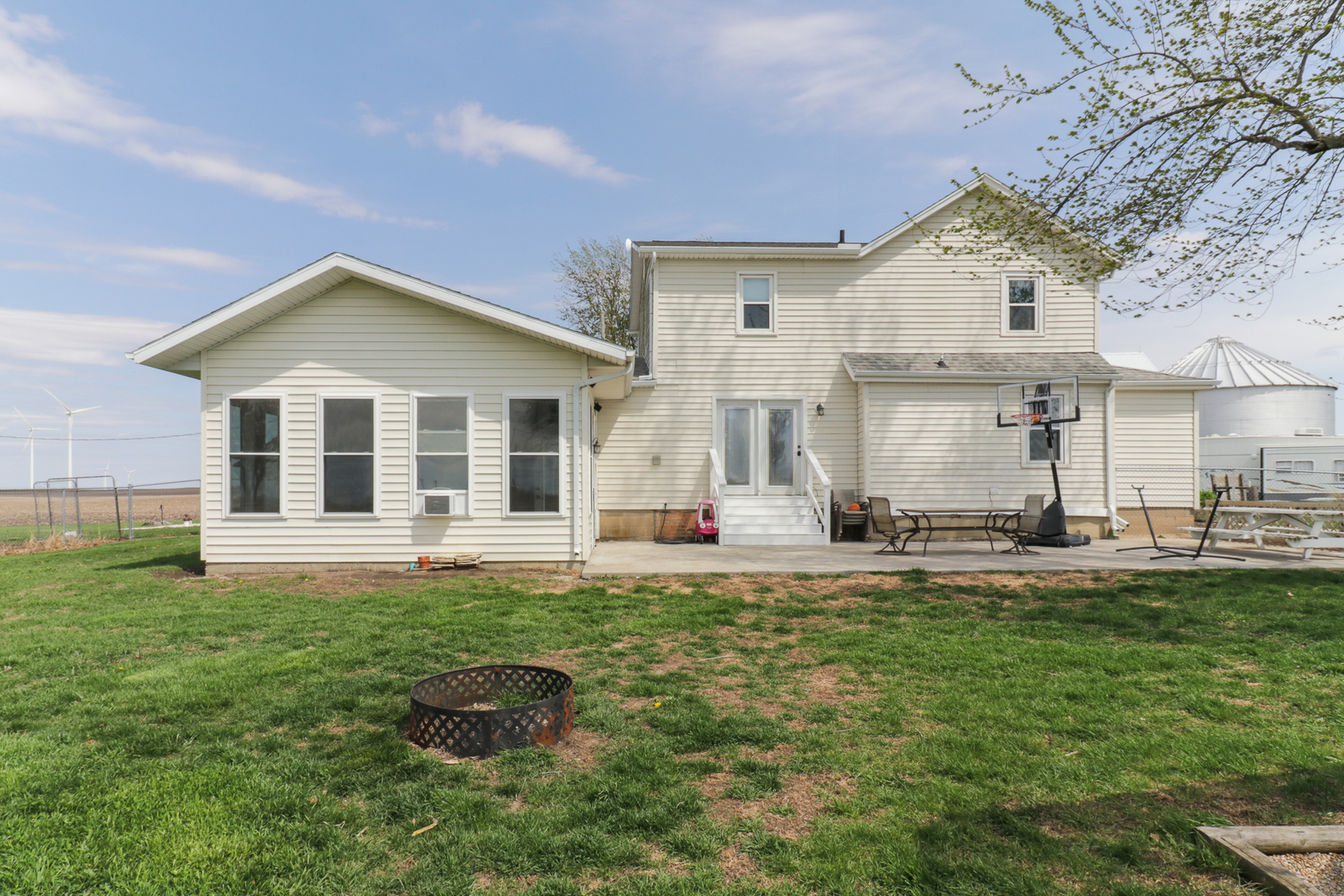 1926 County Road 2800 East