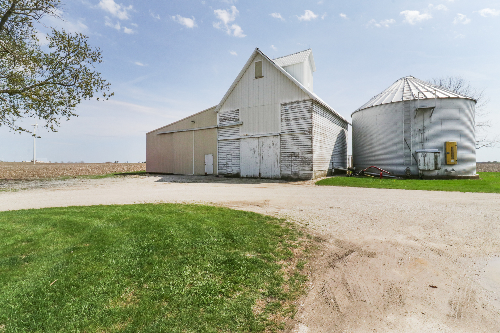 1926 County Road 2800 East