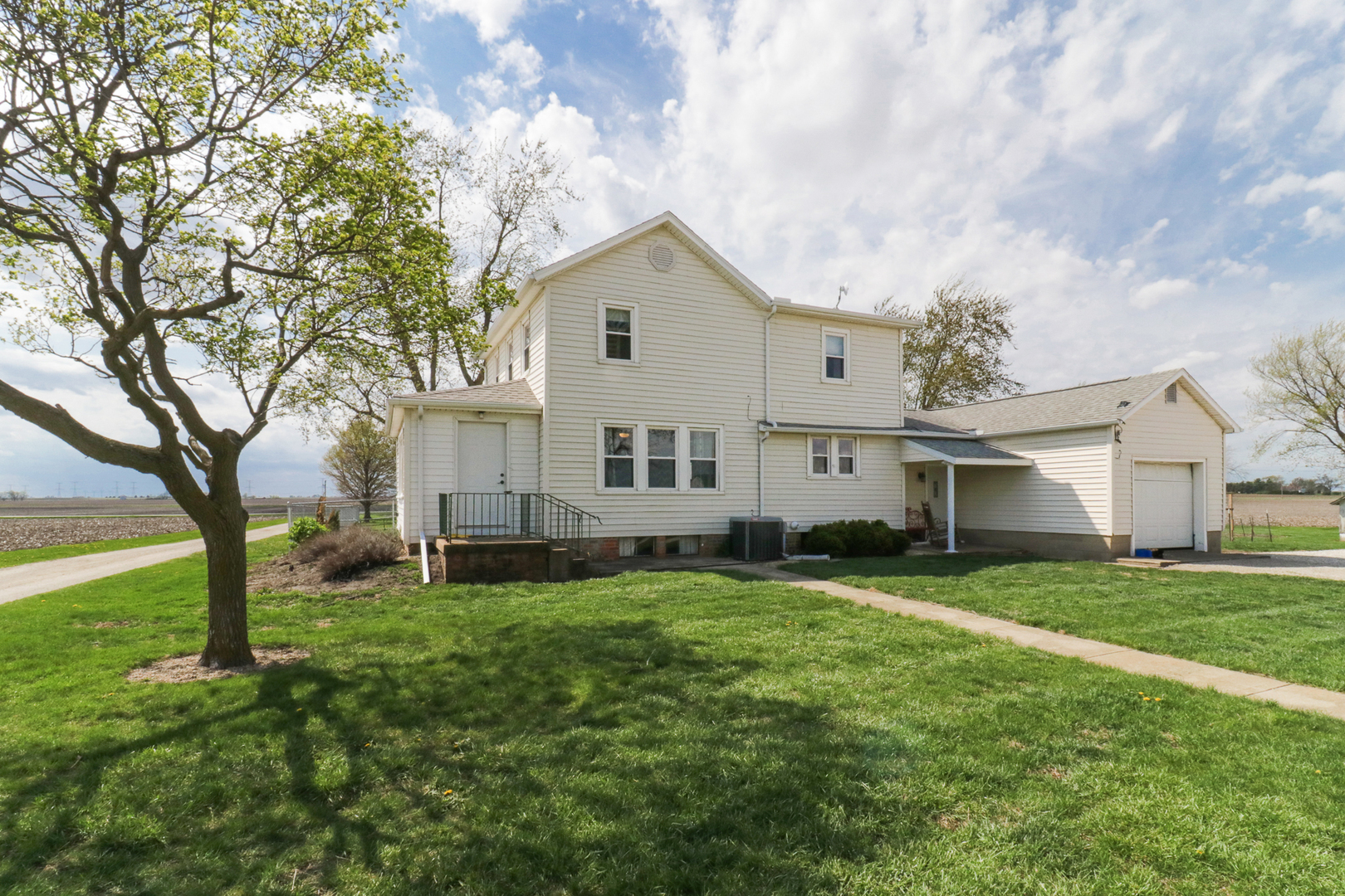 1926 County Road 2800 East
