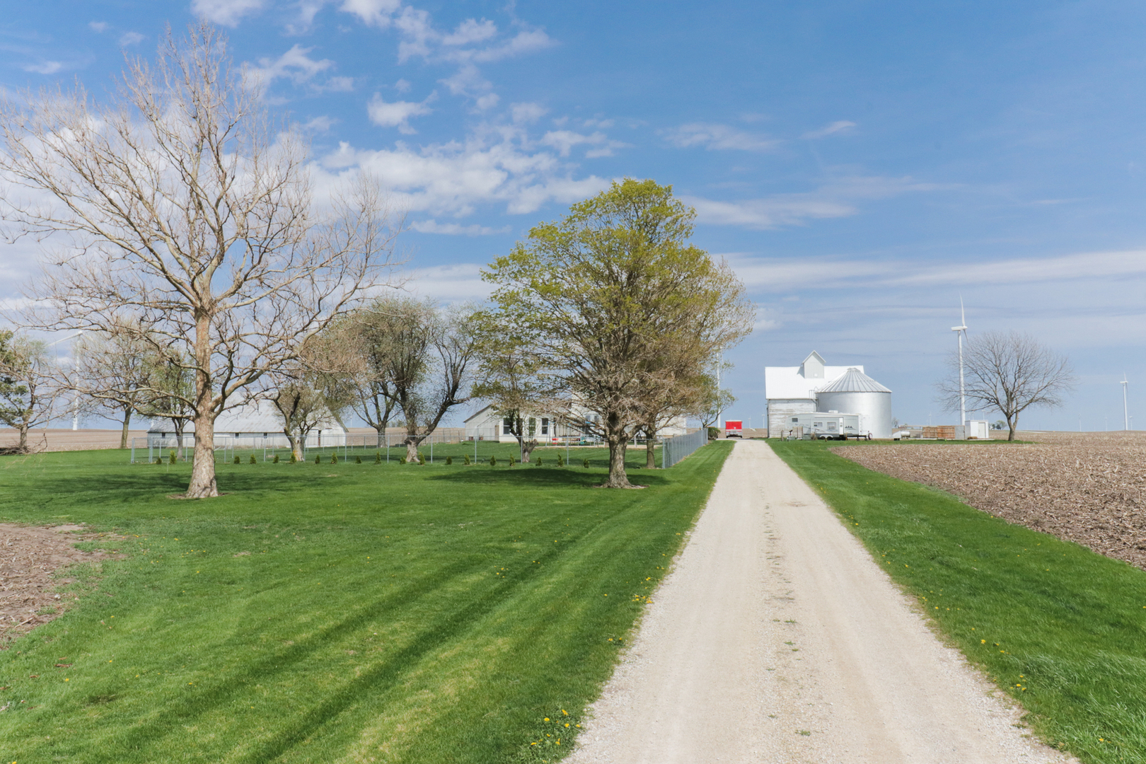 1926 County Road 2800 East