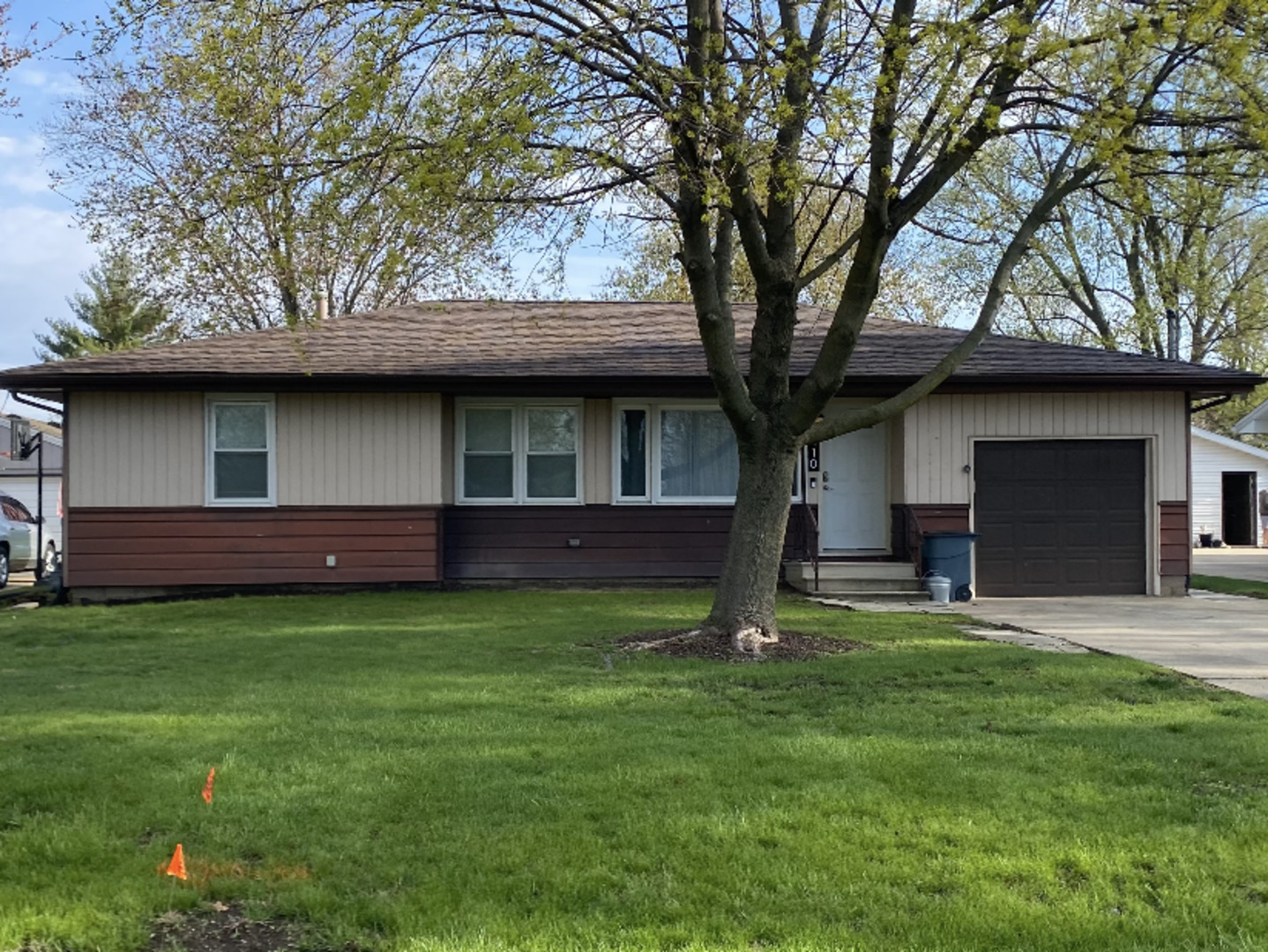 1410 Little Main Street