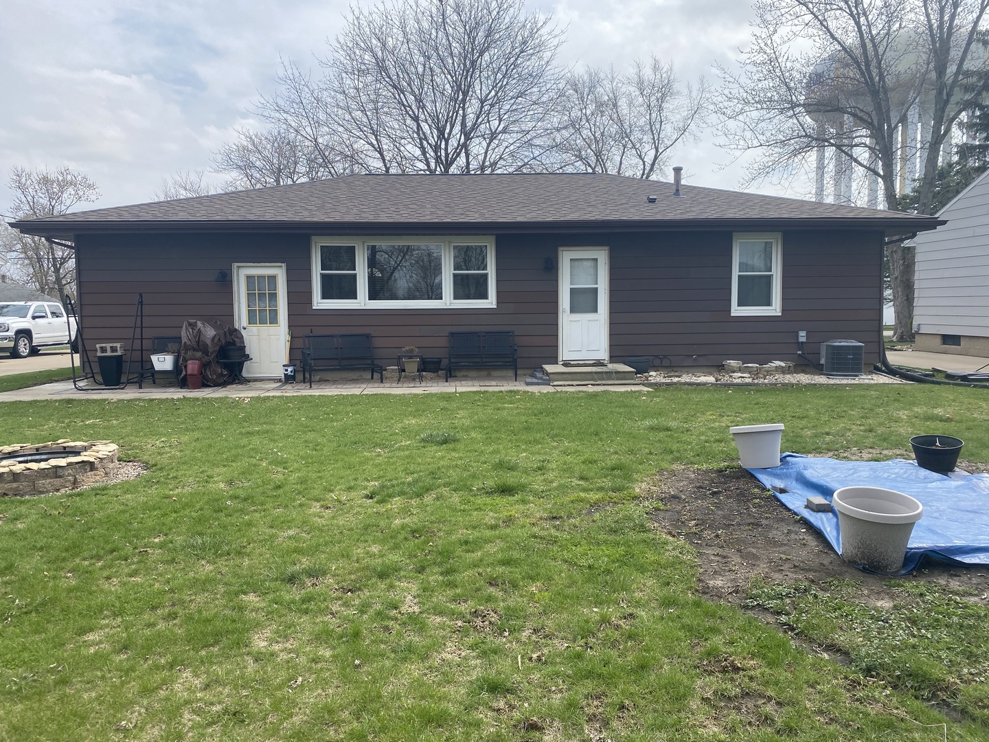 1410 Little Main Street
