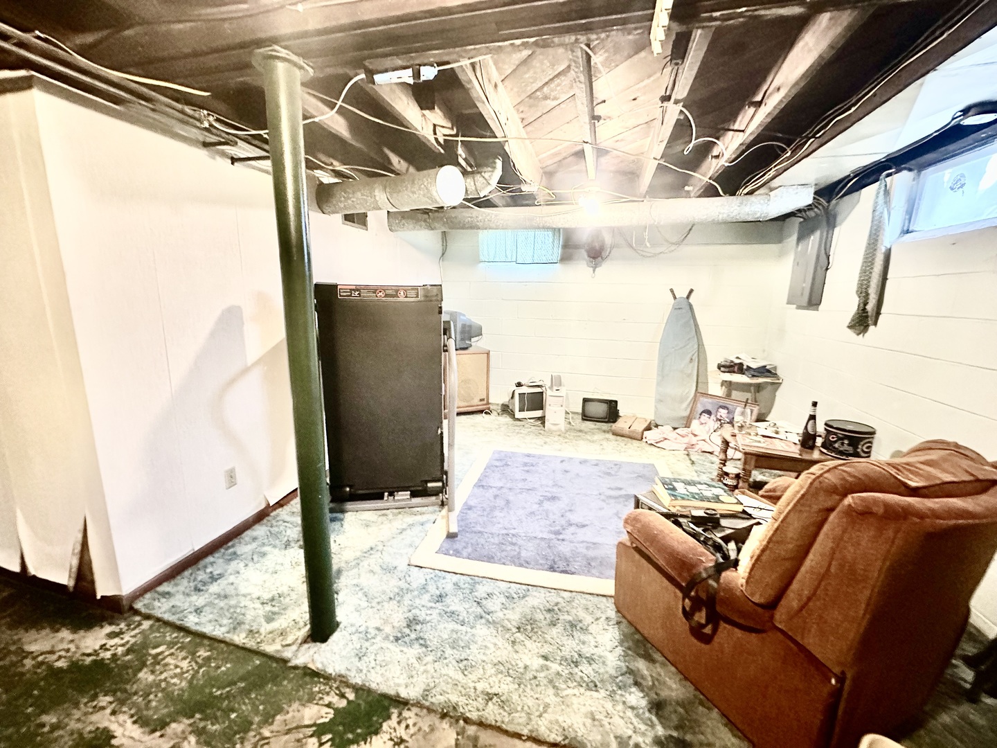 1009 S Bloomington Street