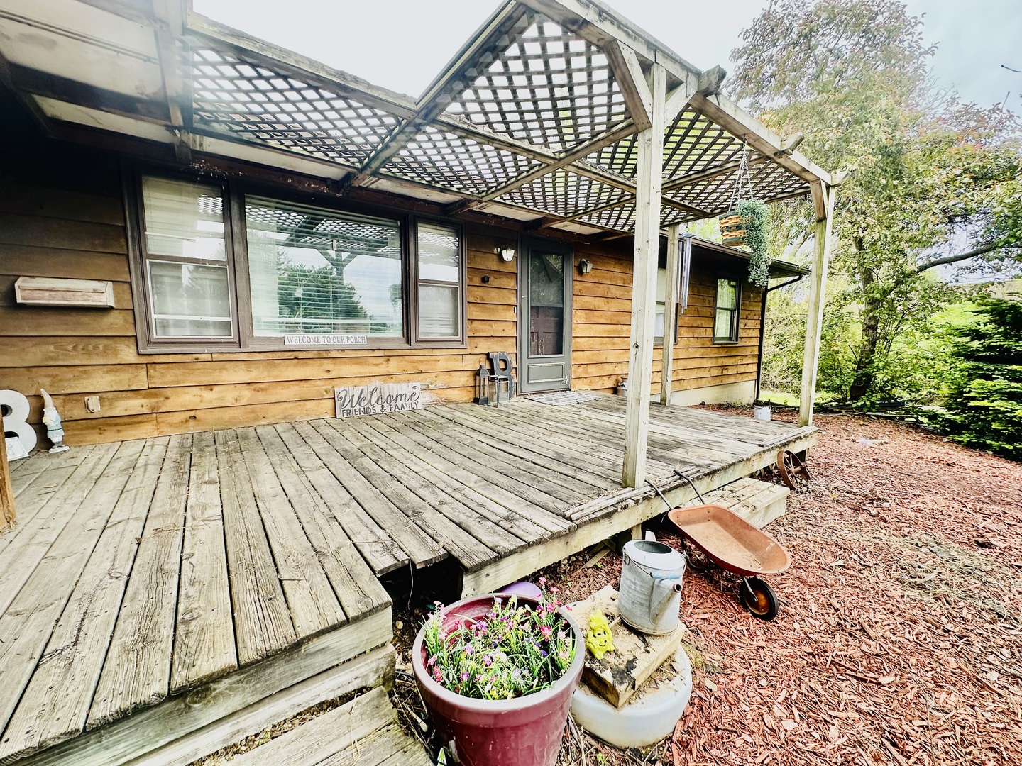 1310 E 15th Road