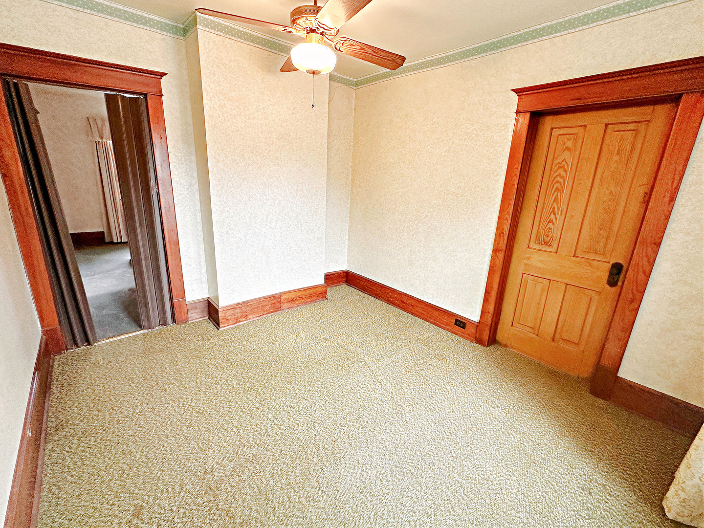 302 S 4th Avenue