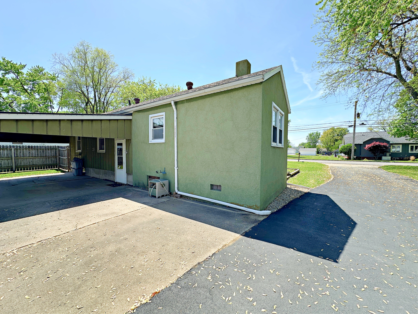 925 N Otter Creek Road