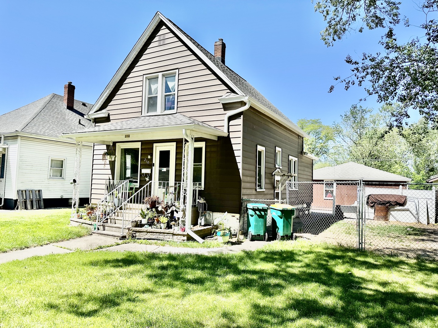 210 N Colorado Avenue