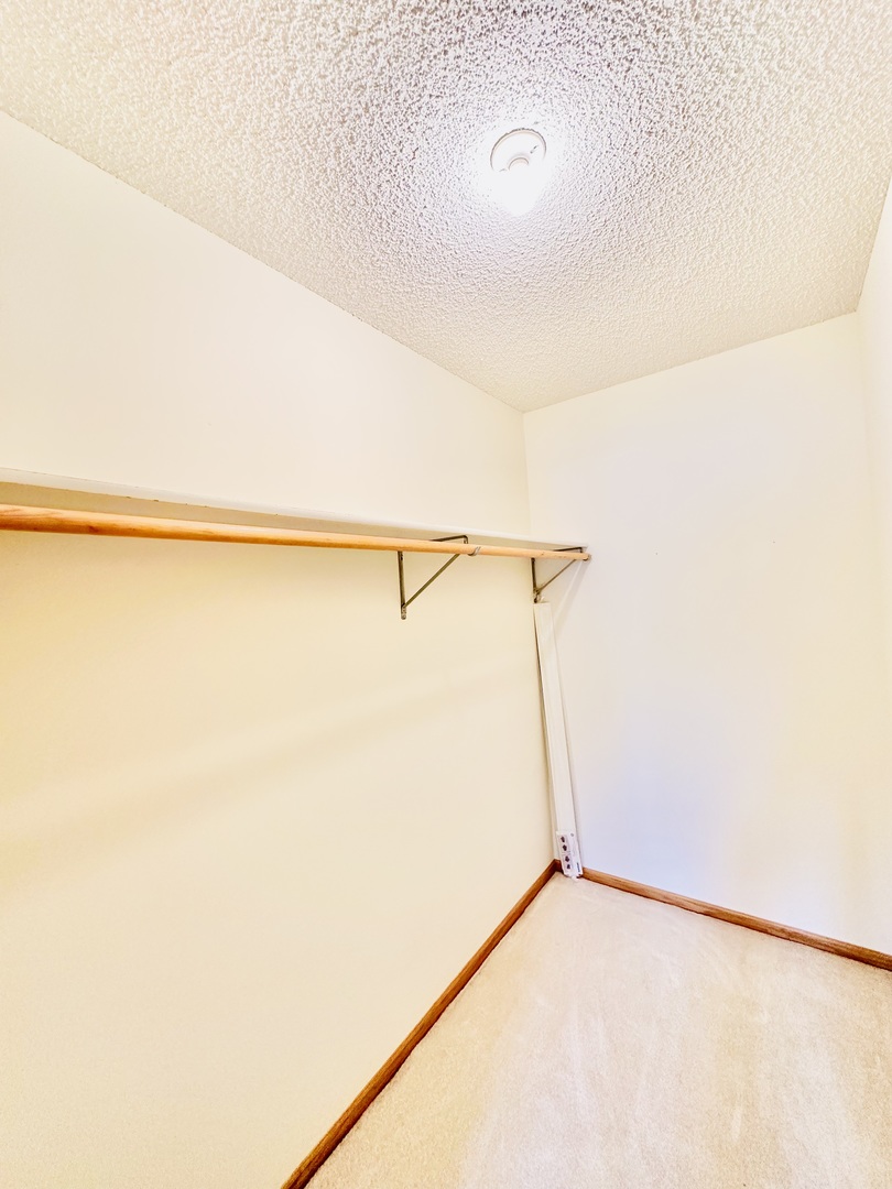 550 Golf Road Unit: 1B