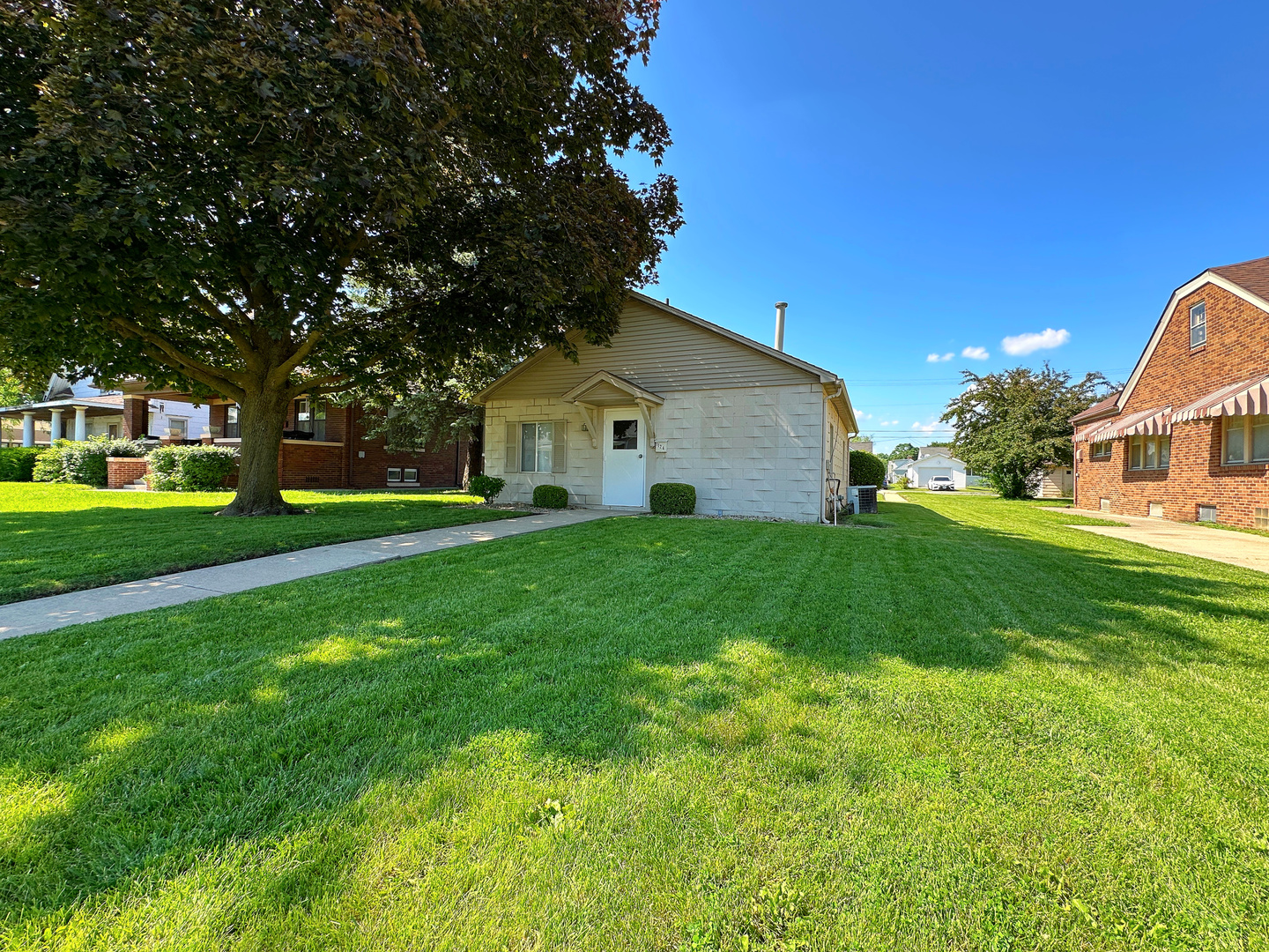1124 E Main Street
