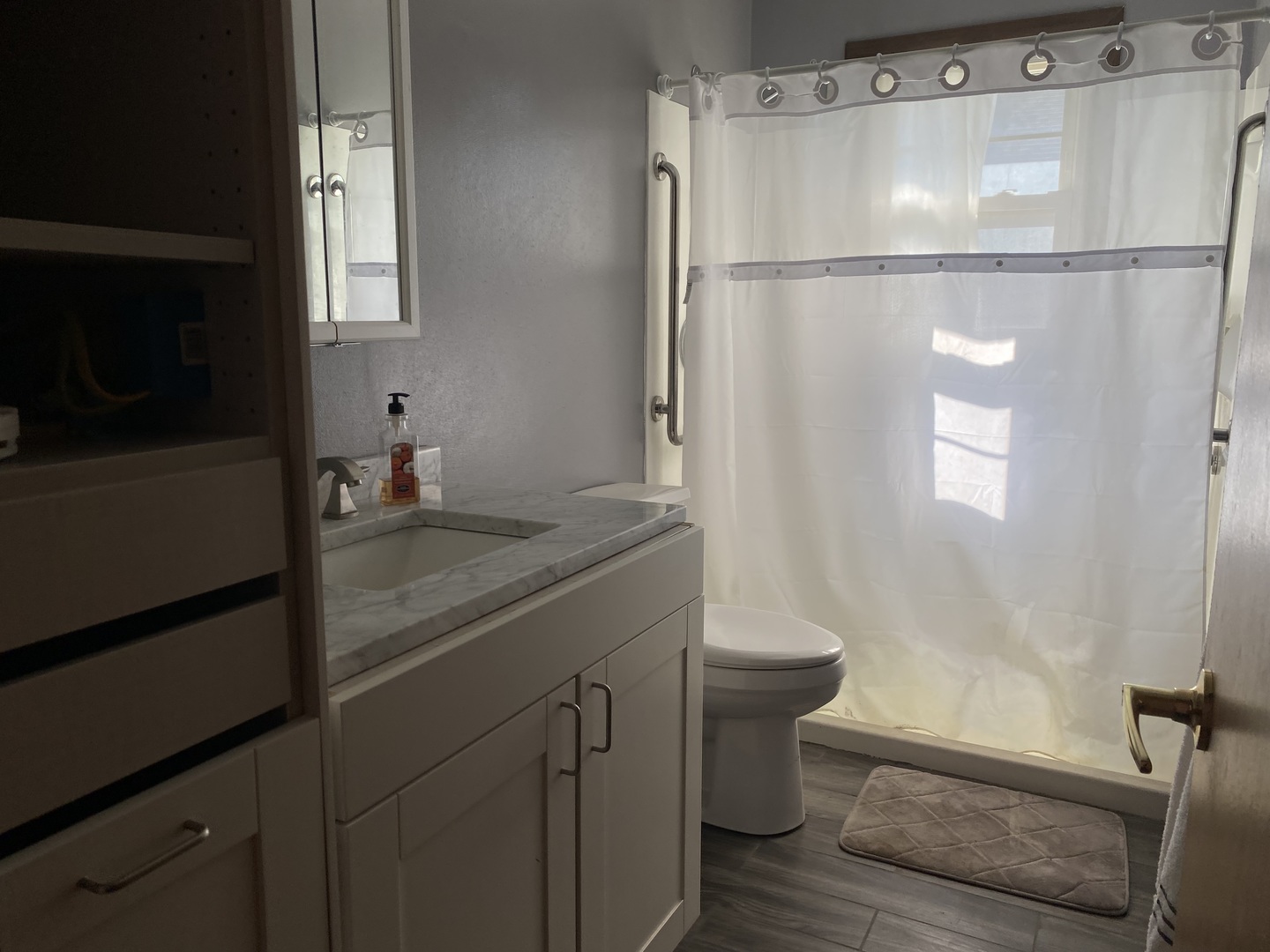 218 W 10th Street
