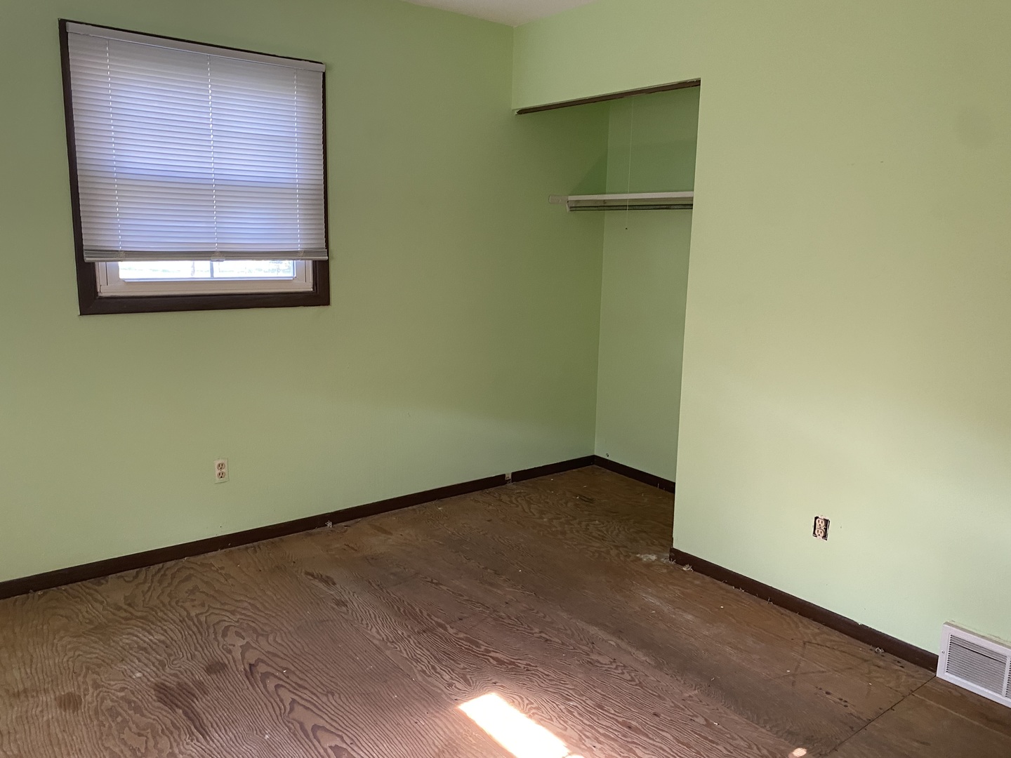 218 W 10th Street