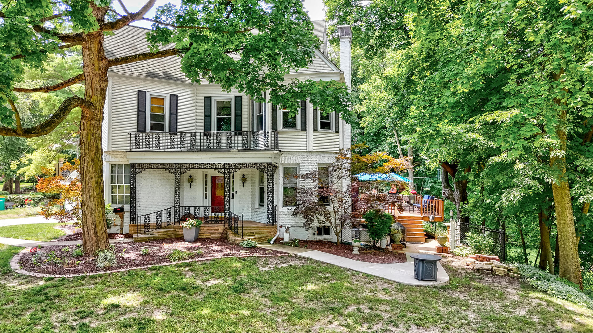 202 Pleasant Avenue