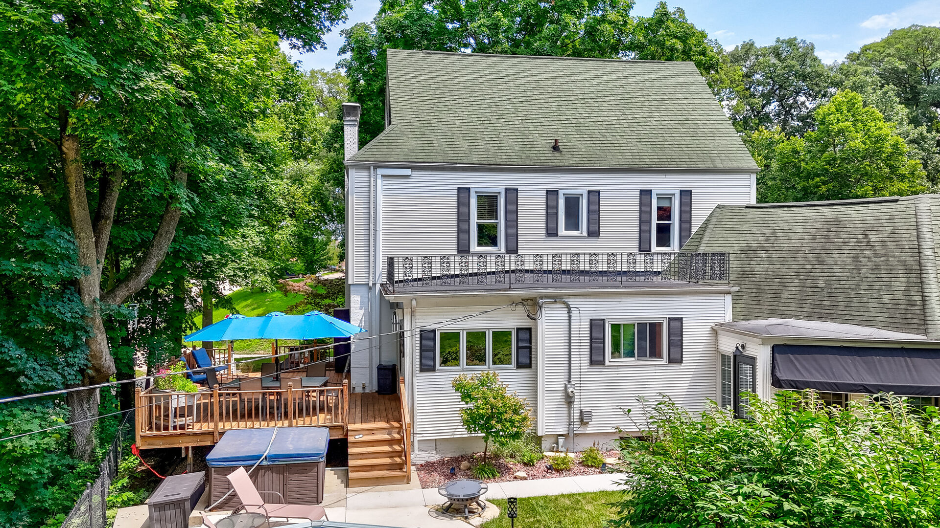 202 Pleasant Avenue