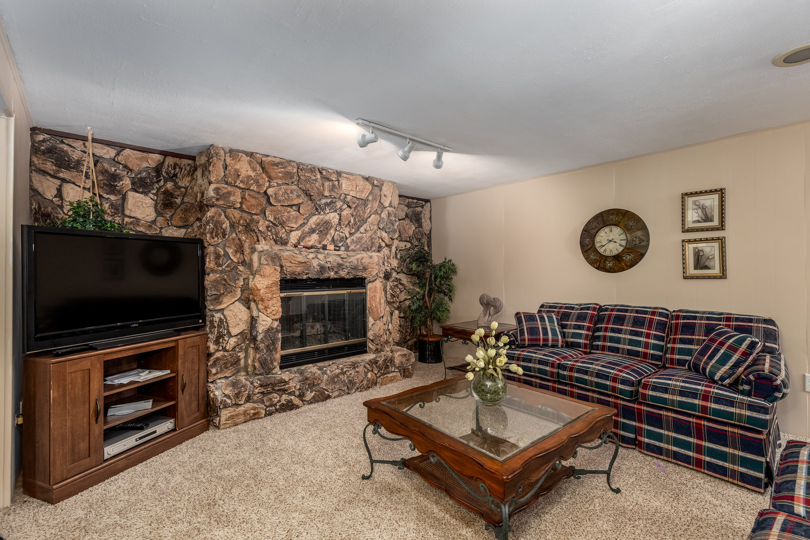 1407 Sharon Road