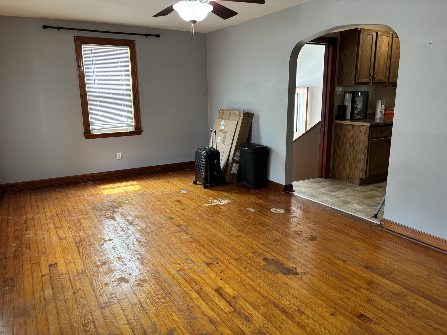 912 N VERMILLION Street