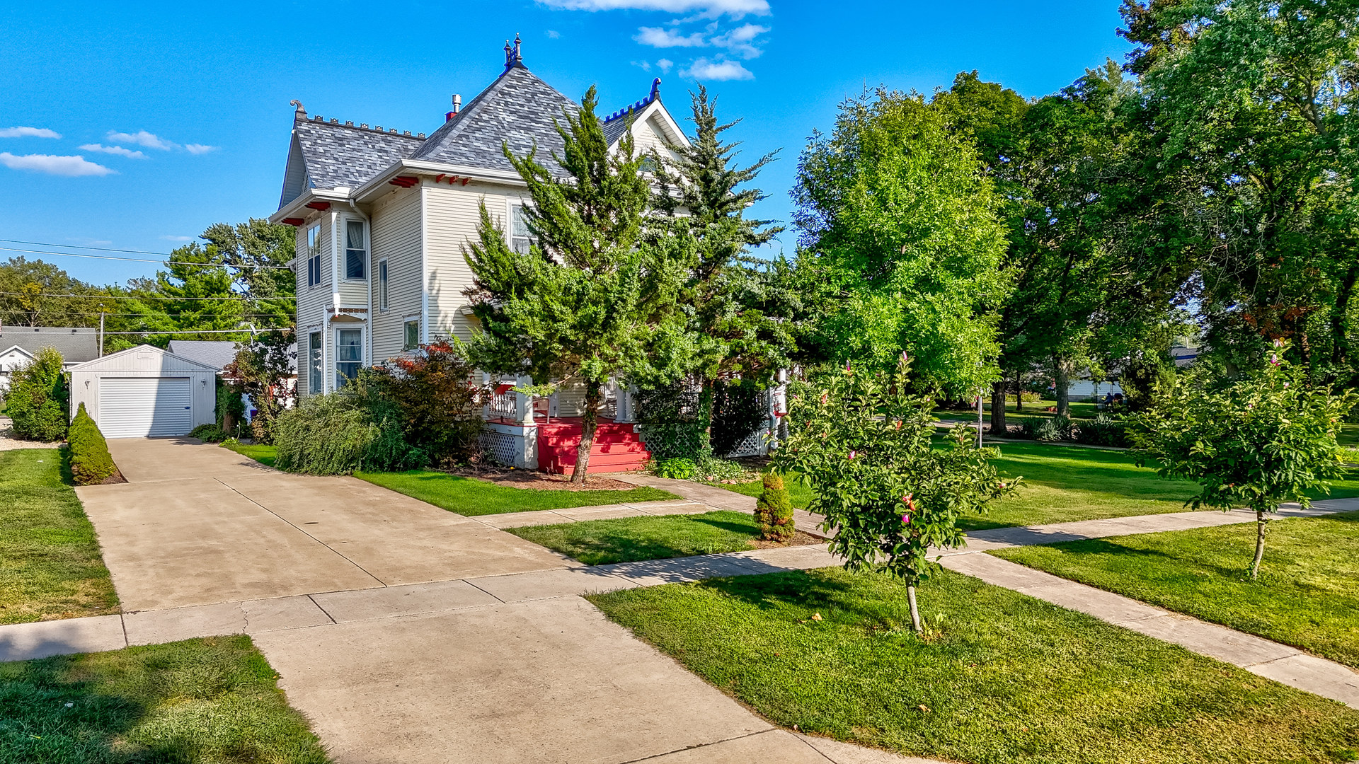 303 N Walnut Street