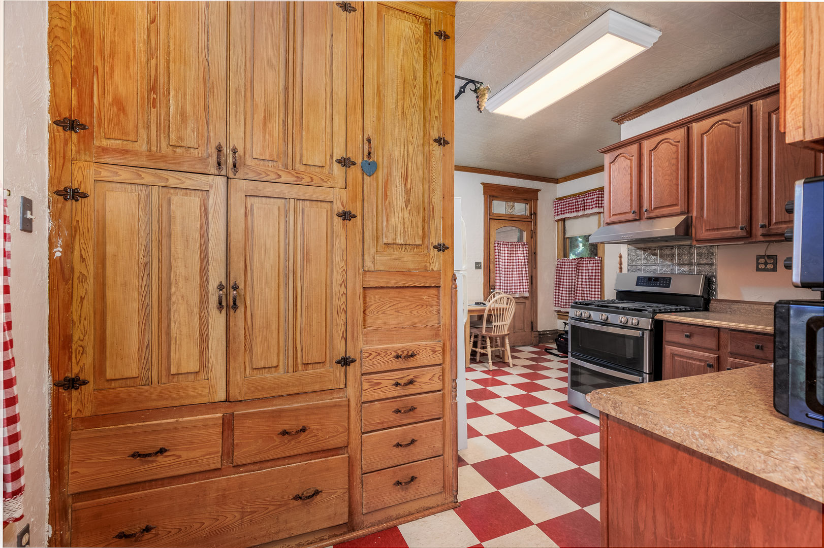 303 N Walnut Street