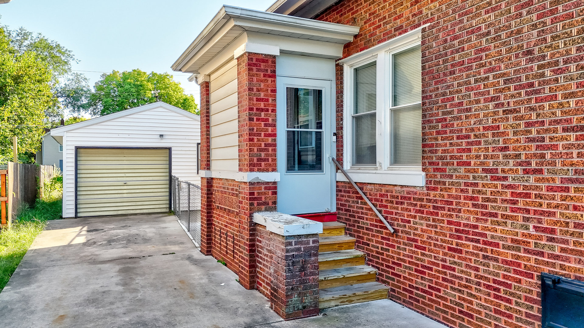 215 W Washington Street