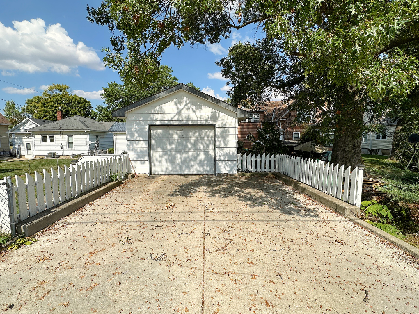 107 W Larue Street