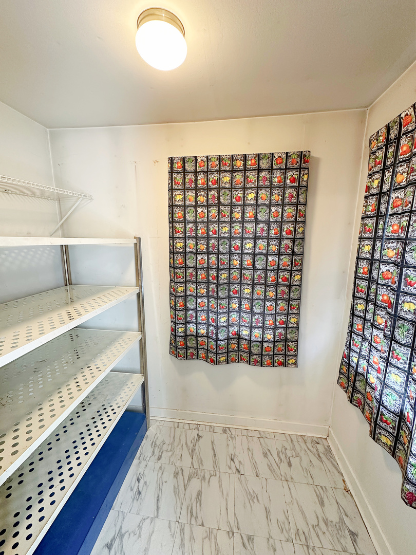 107 W Larue Street