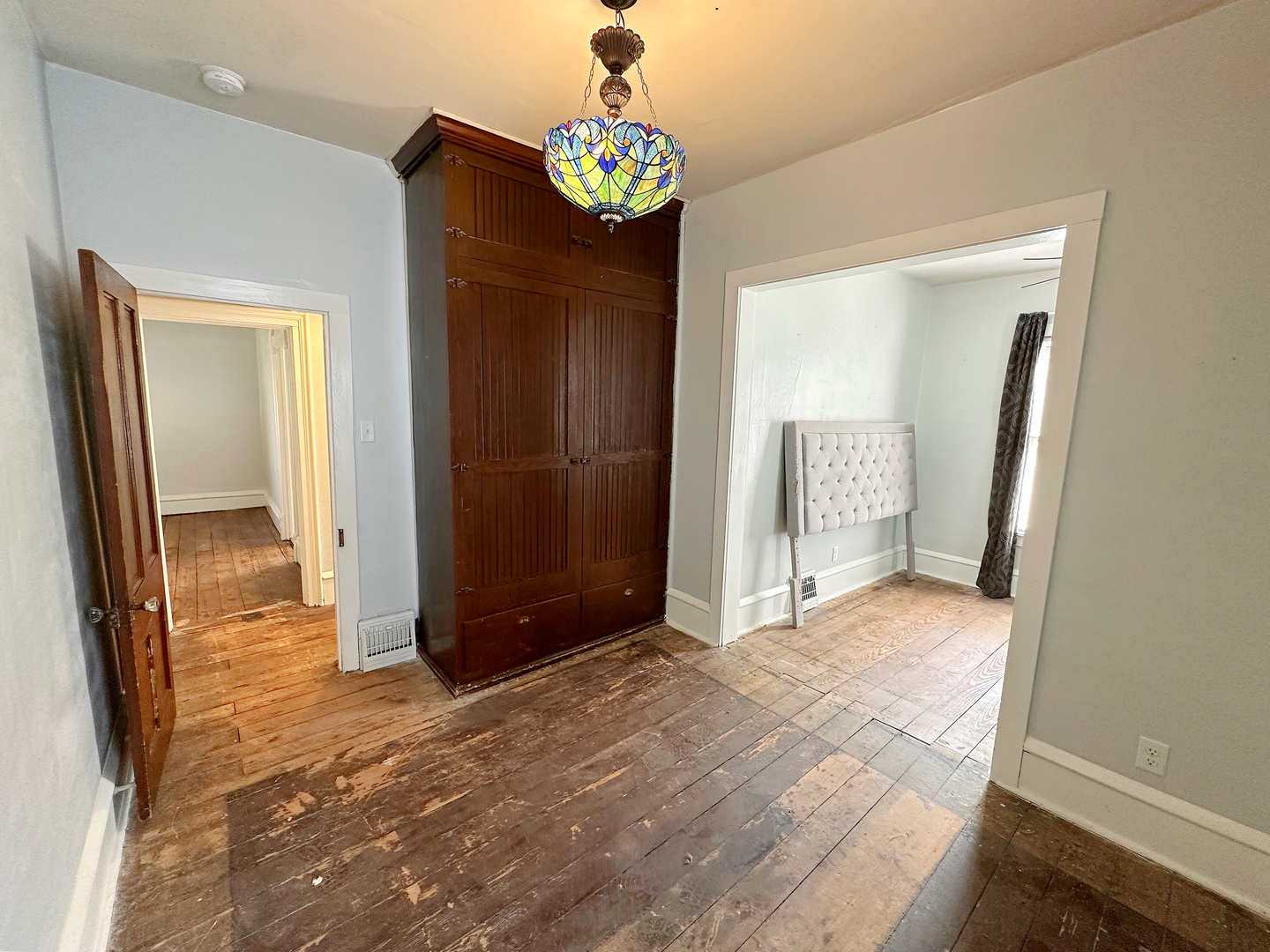 107 W Larue Street