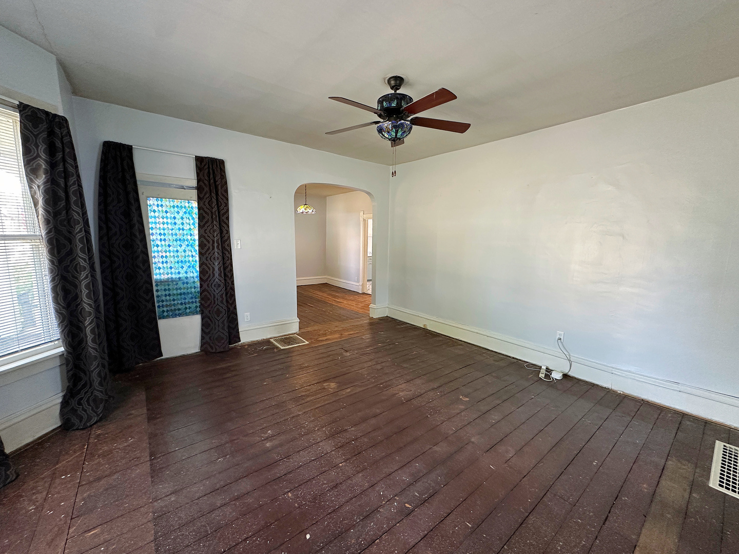 107 W Larue Street