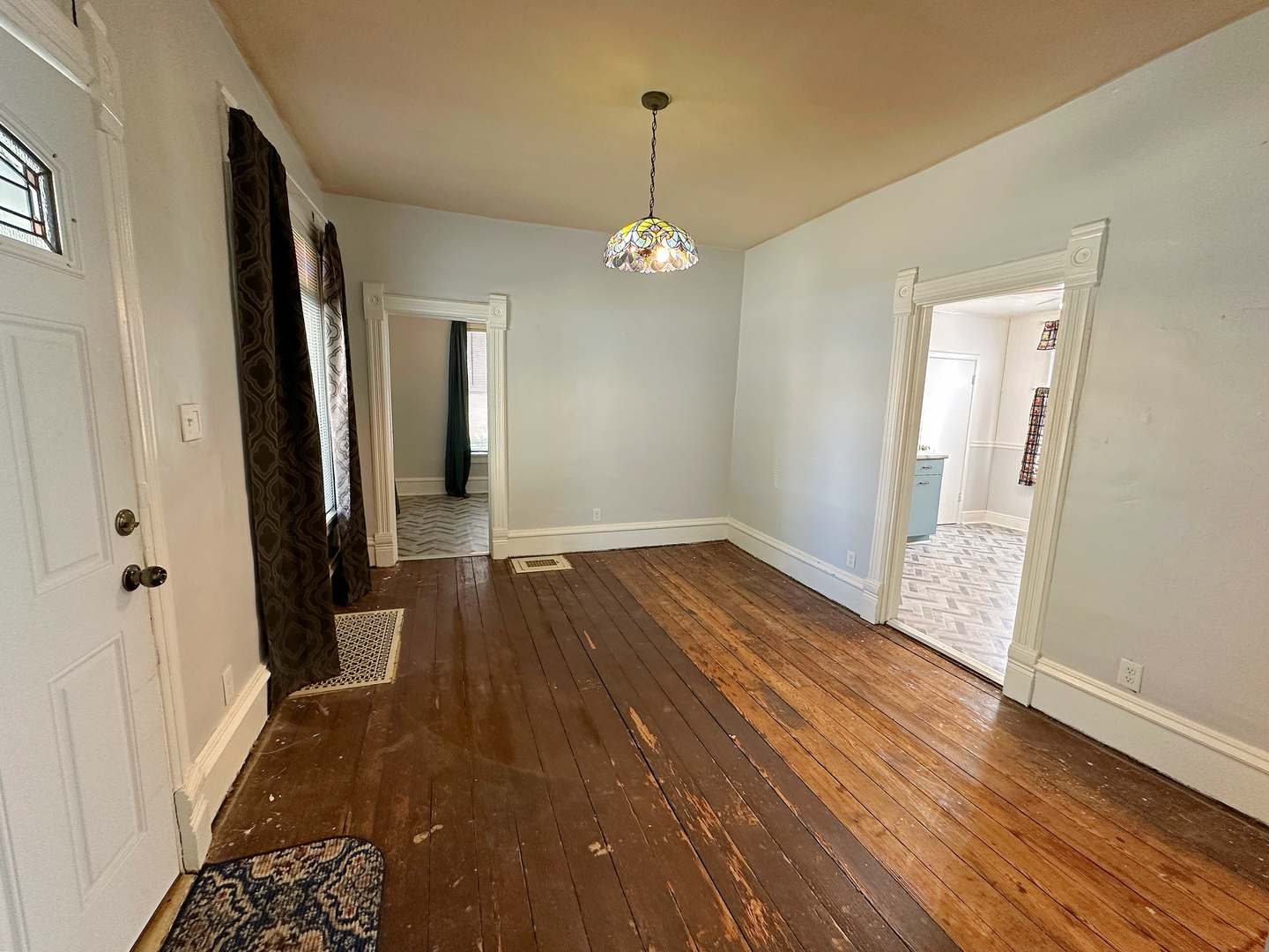 107 W Larue Street