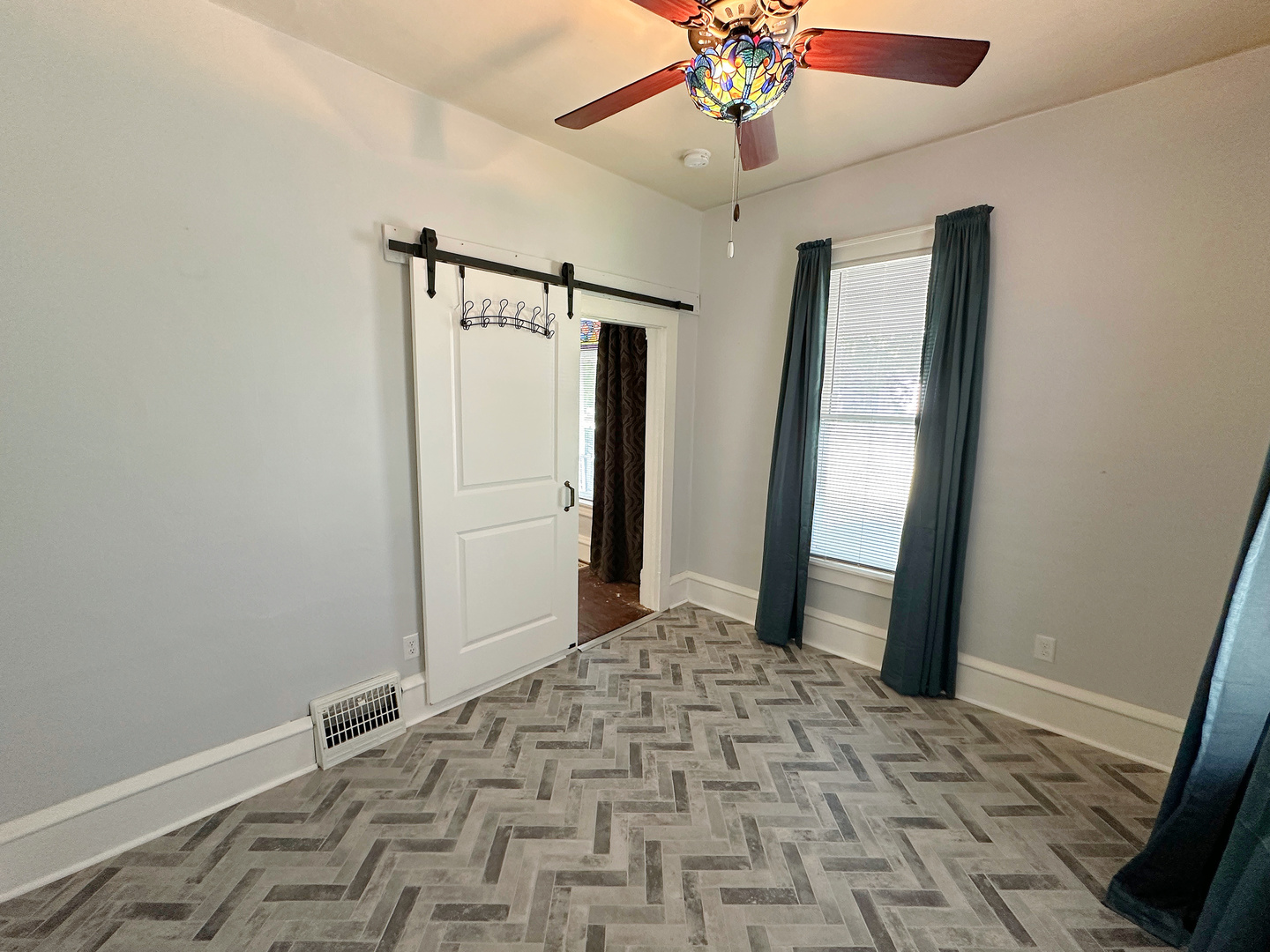 107 W Larue Street