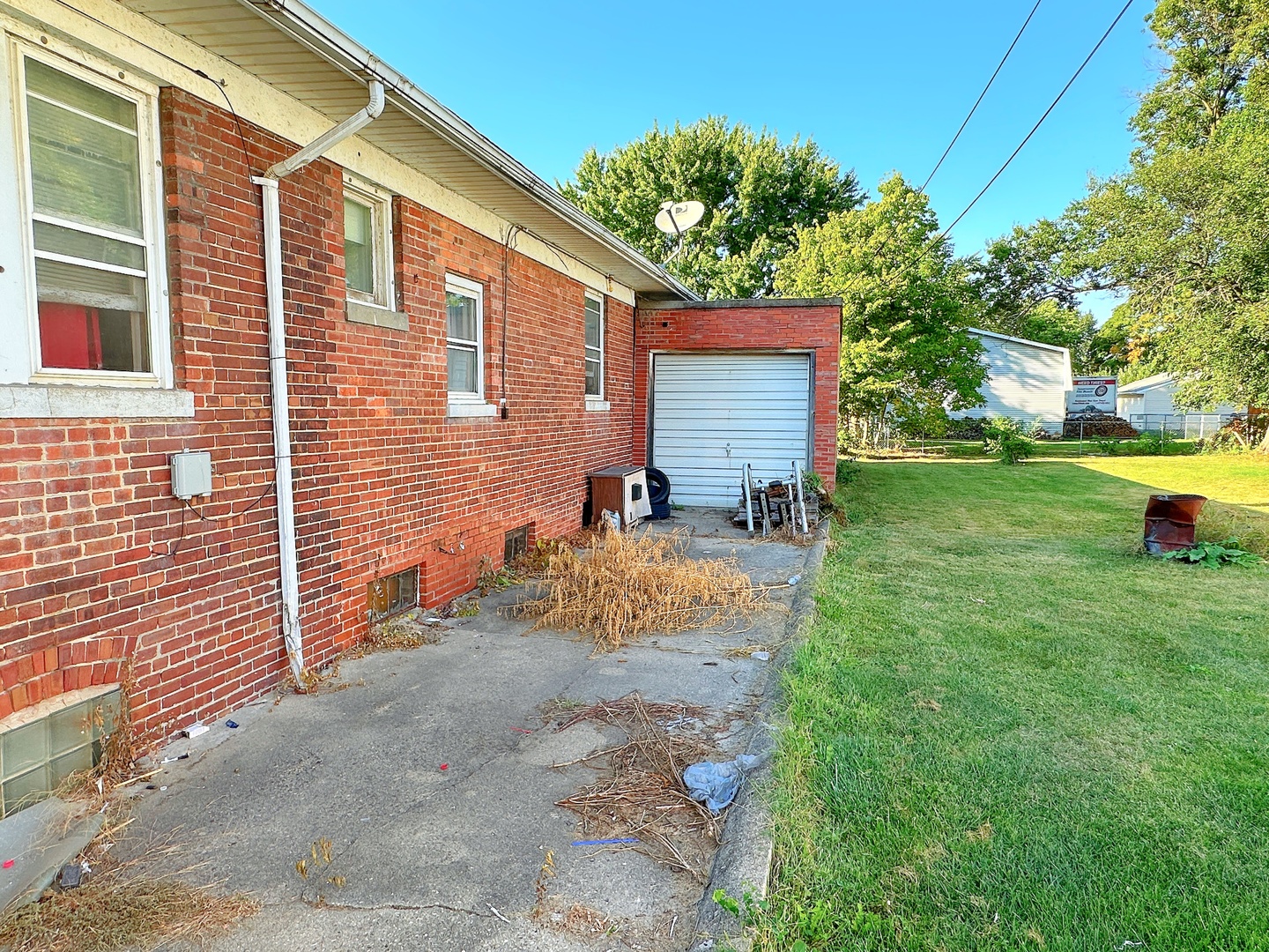 804 Lundy Street