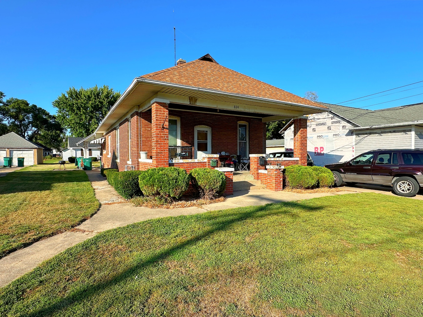 804 Lundy Street