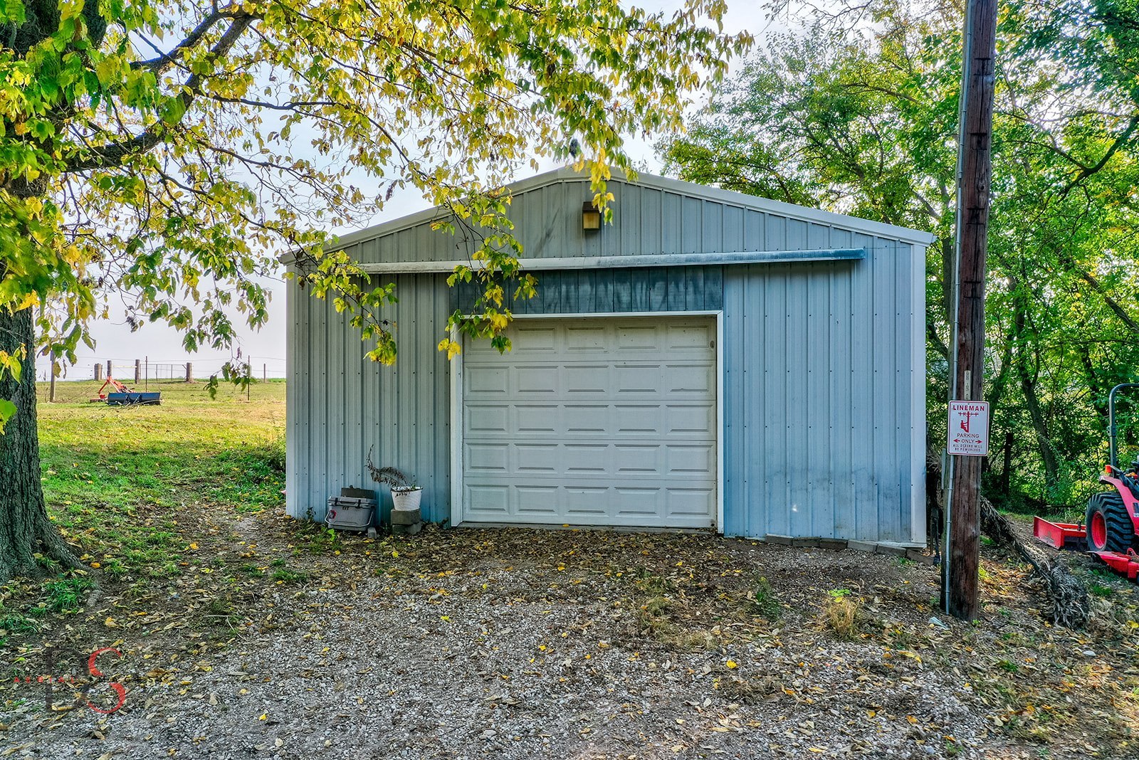 1508 E 18th Road