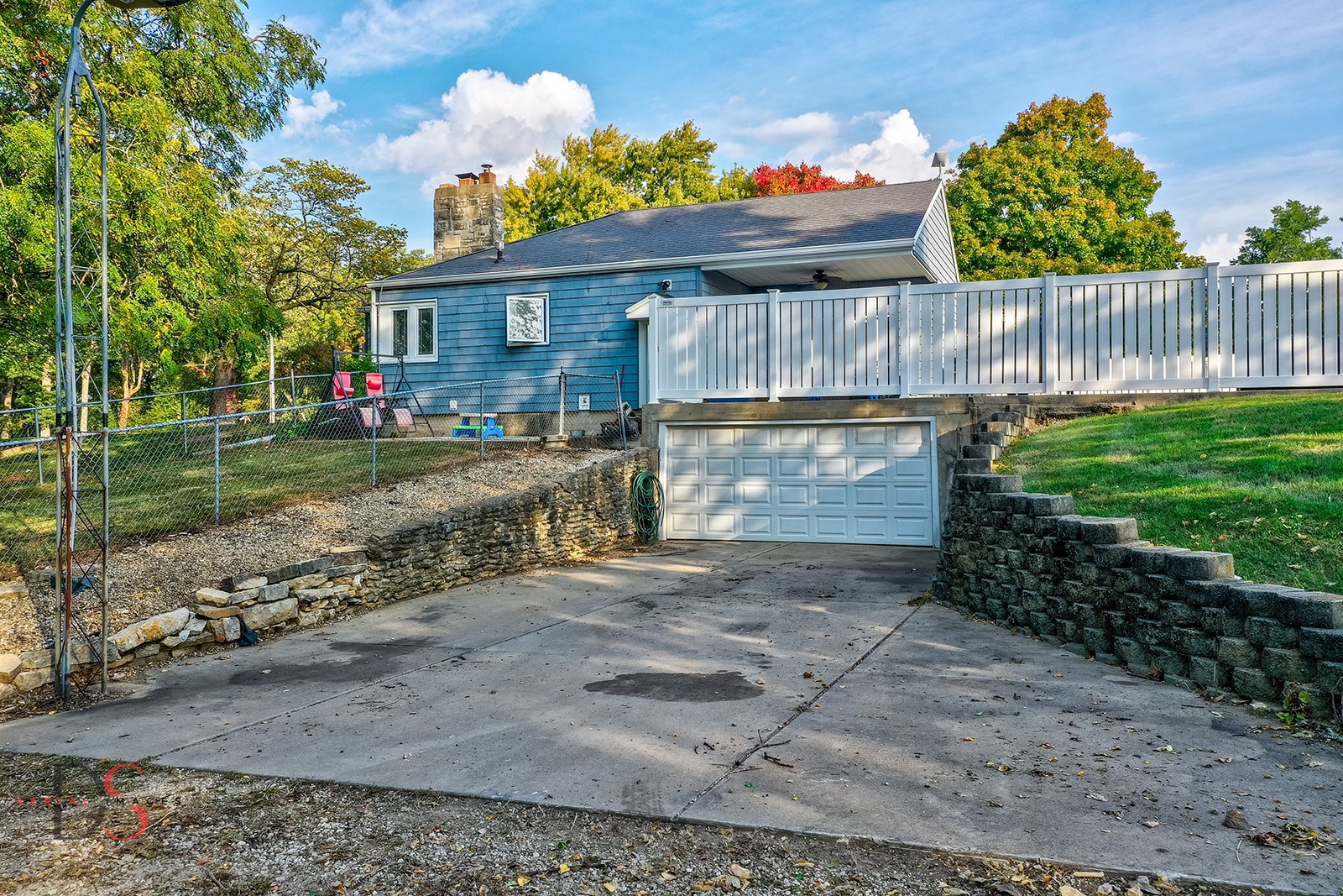 1508 E 18th Road