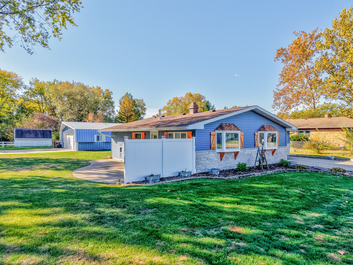 605 Pinetree Road