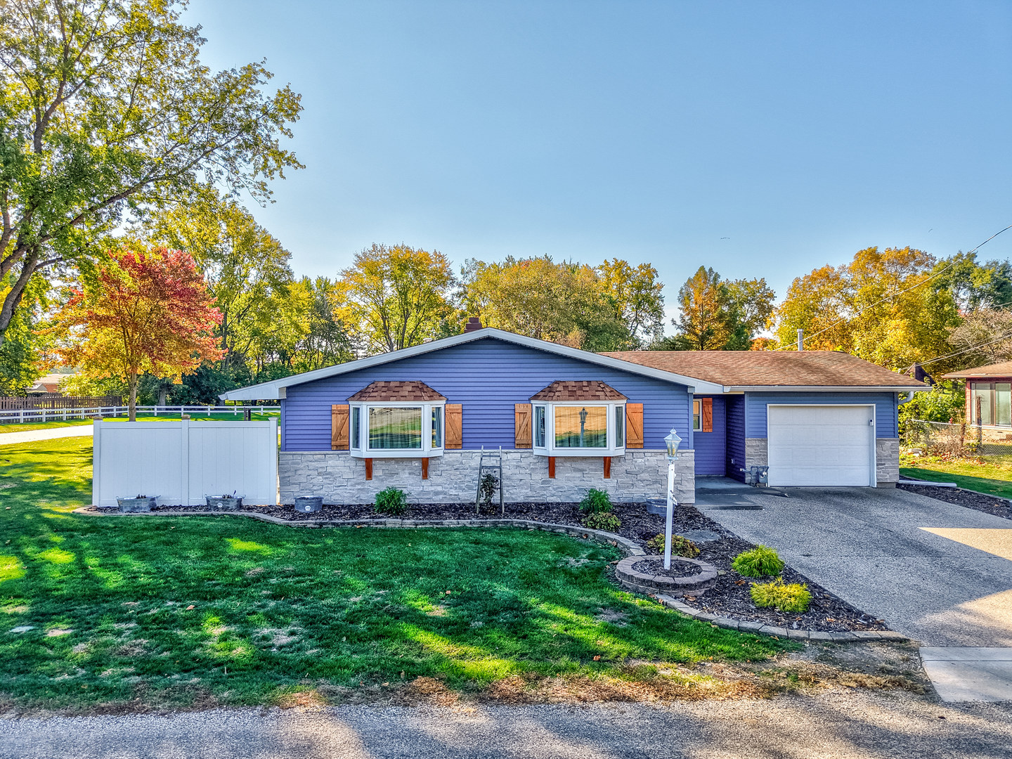 605 Pinetree Road