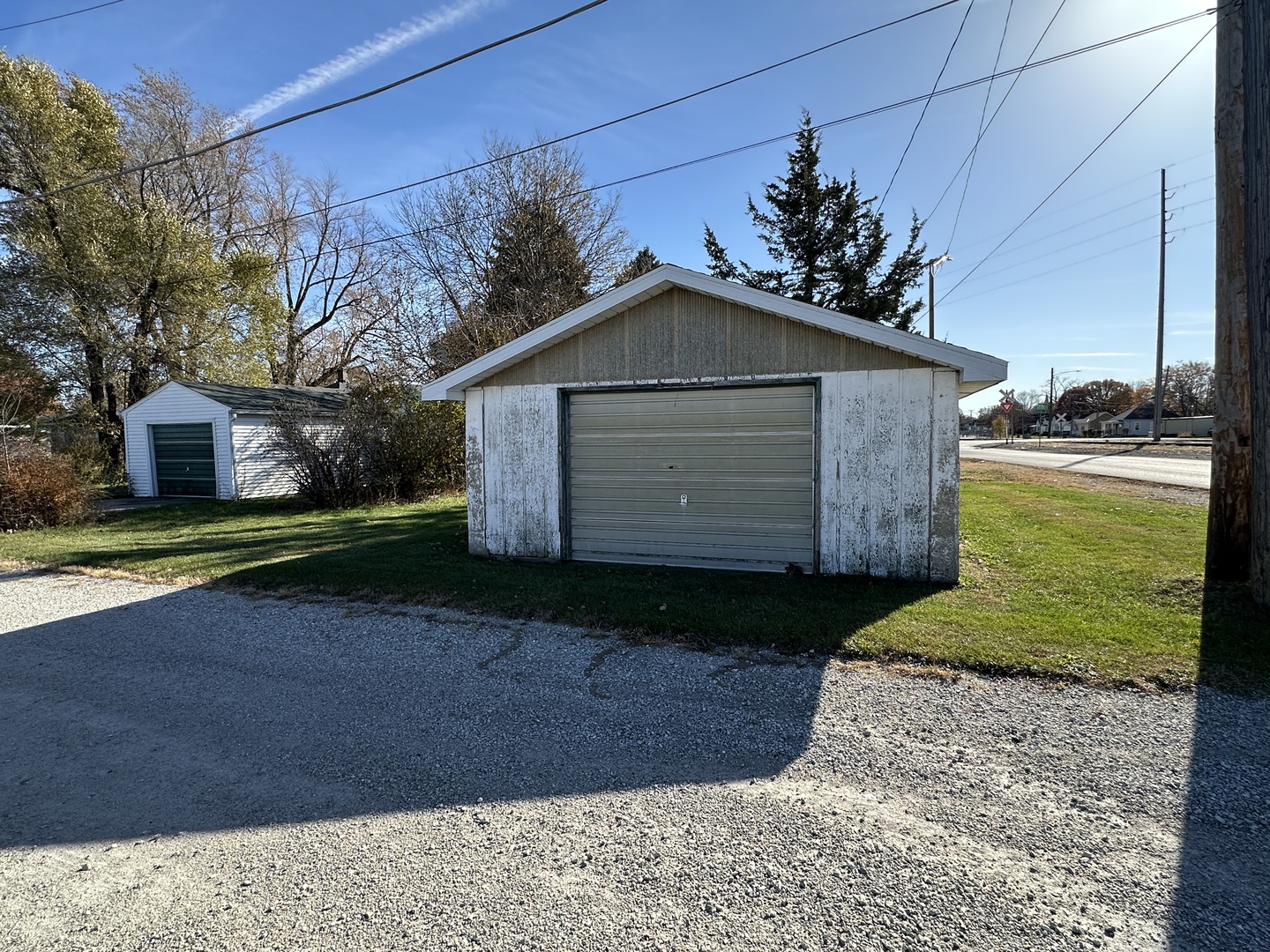 904 E Bridge Street