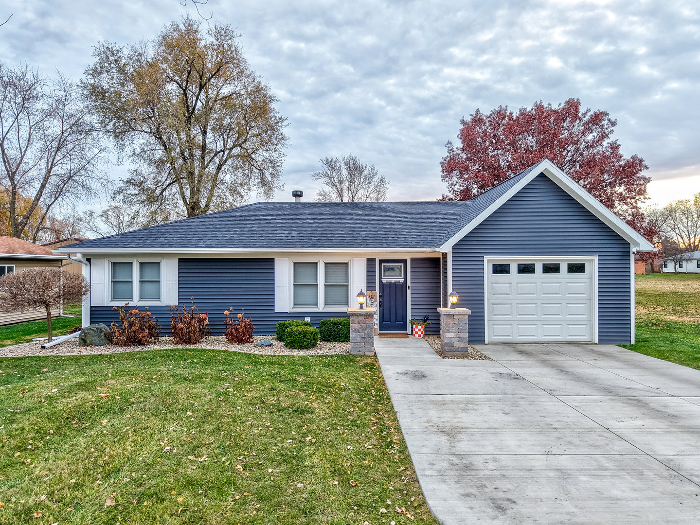 1409 Little Main Street