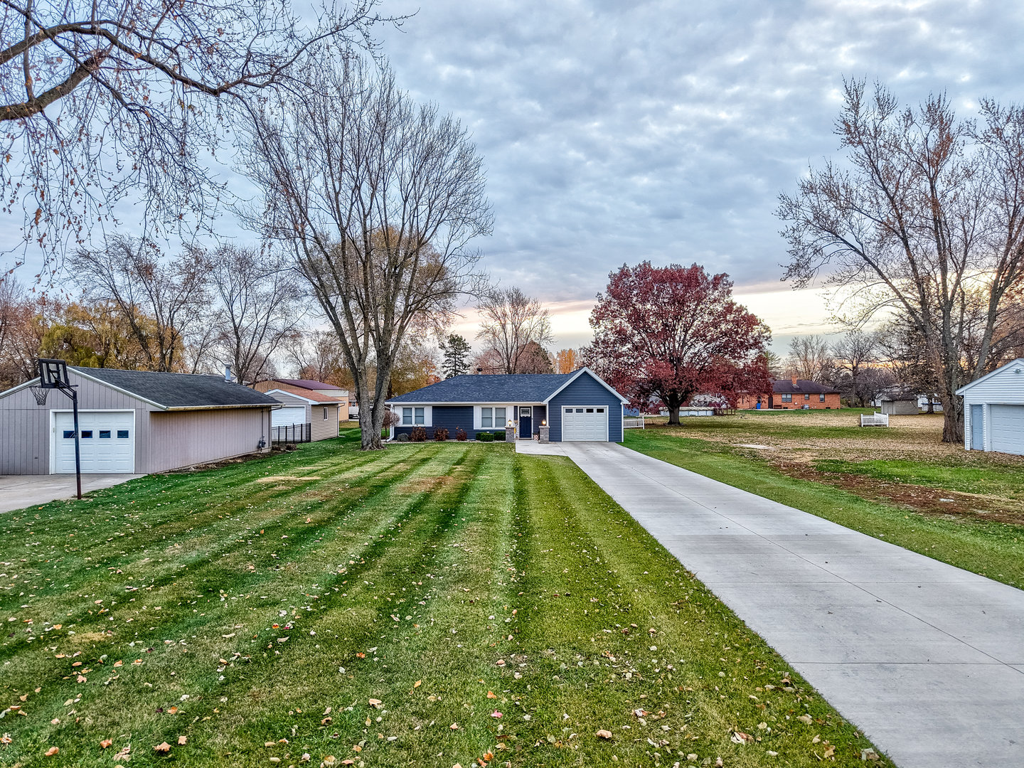 1409 Little Main Street