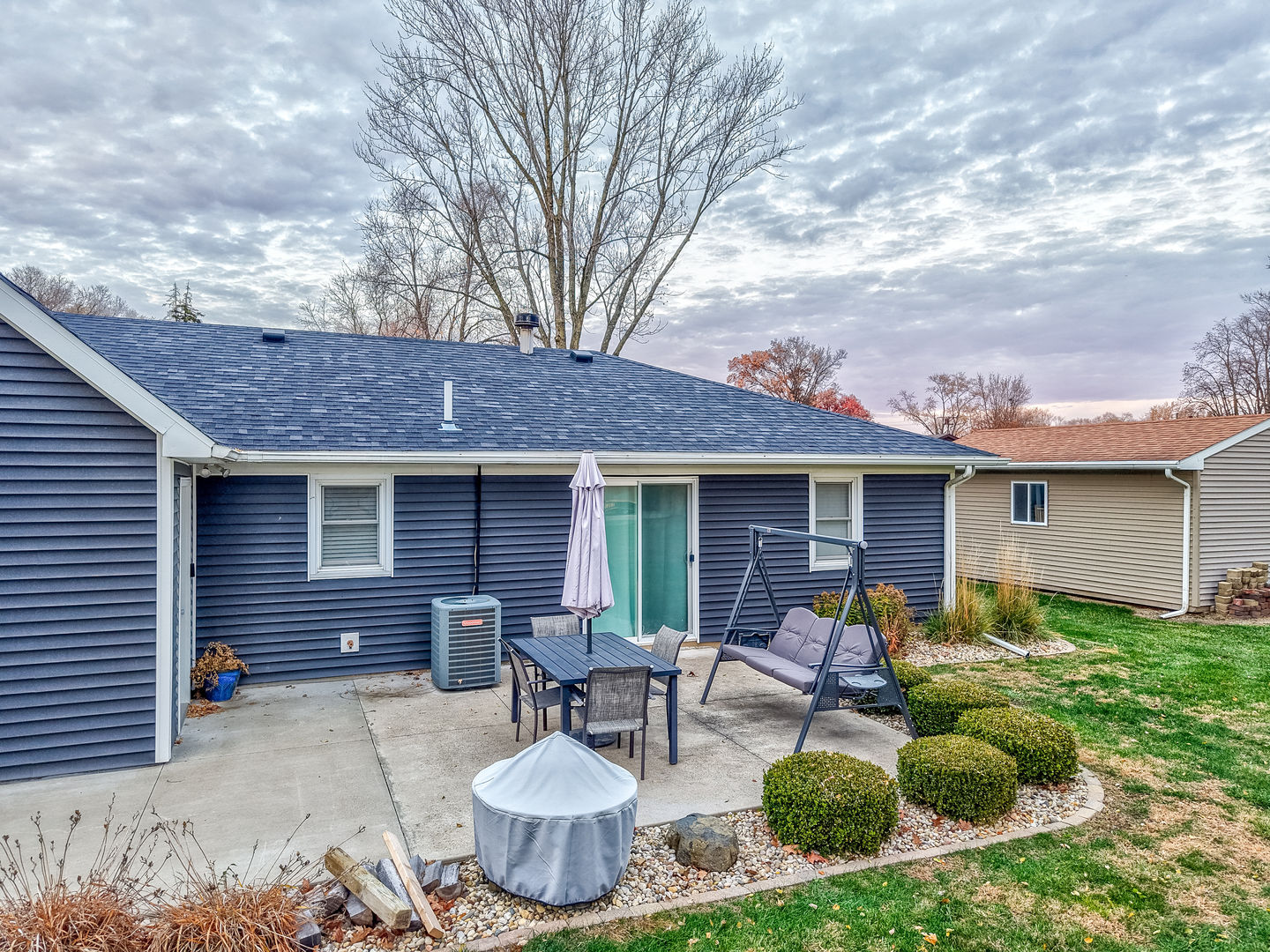 1409 Little Main Street