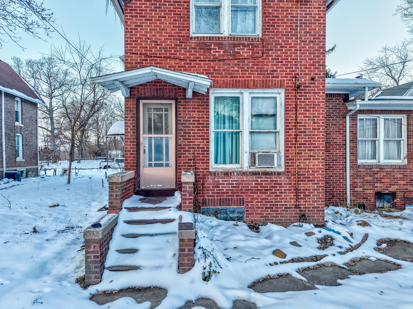 205 W Wilson Street
