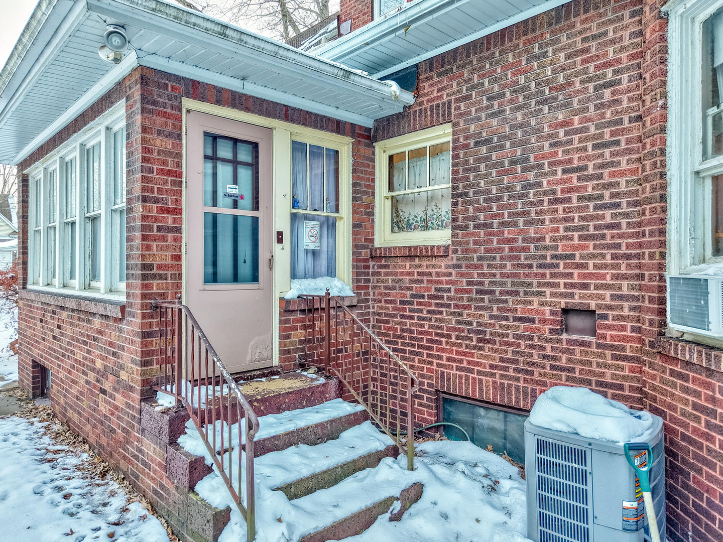 205 W Wilson Street