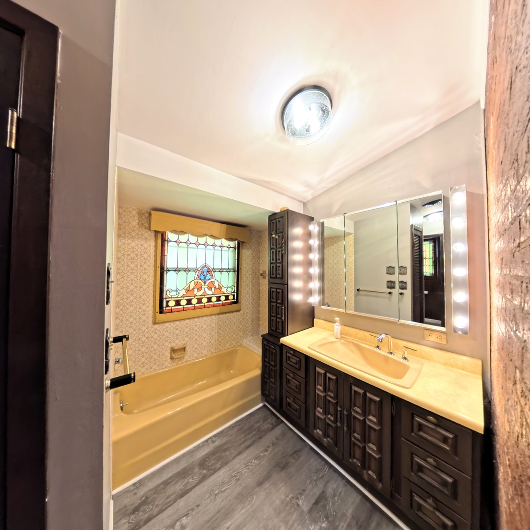 143 W 1st Street