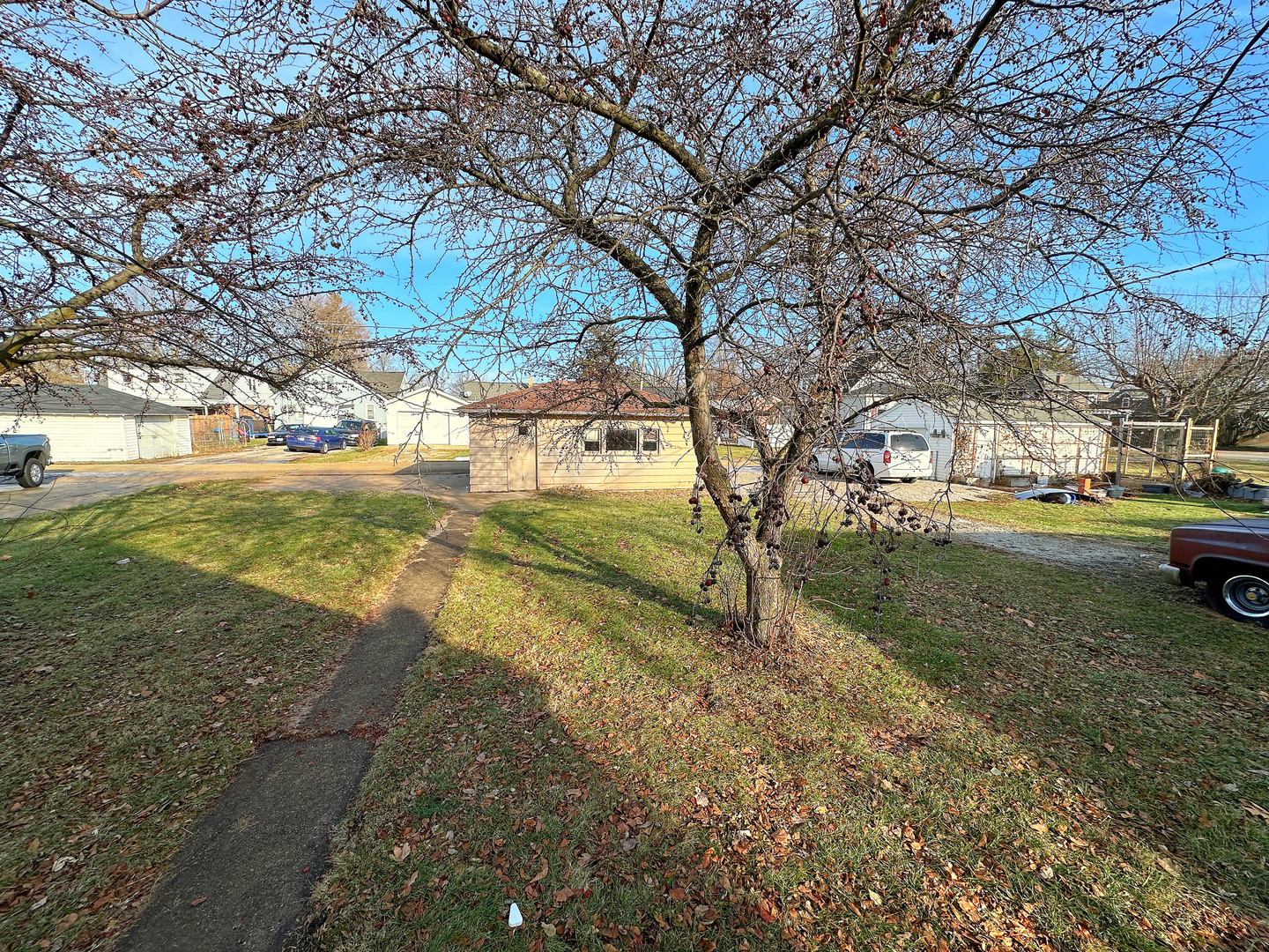 1126 E Main Street
