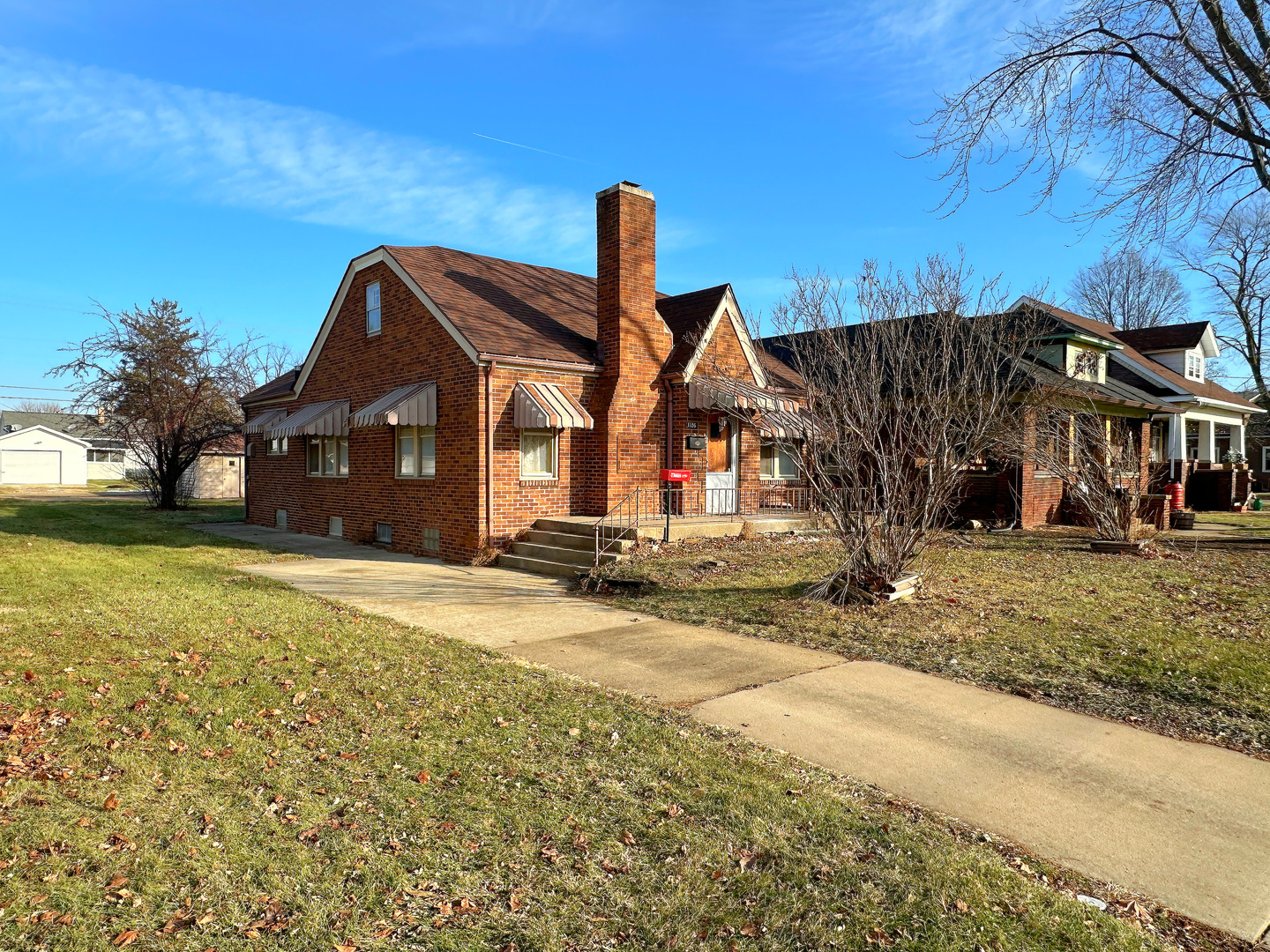 1126 E Main Street