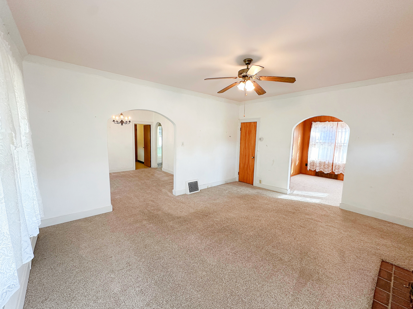 1126 E Main Street