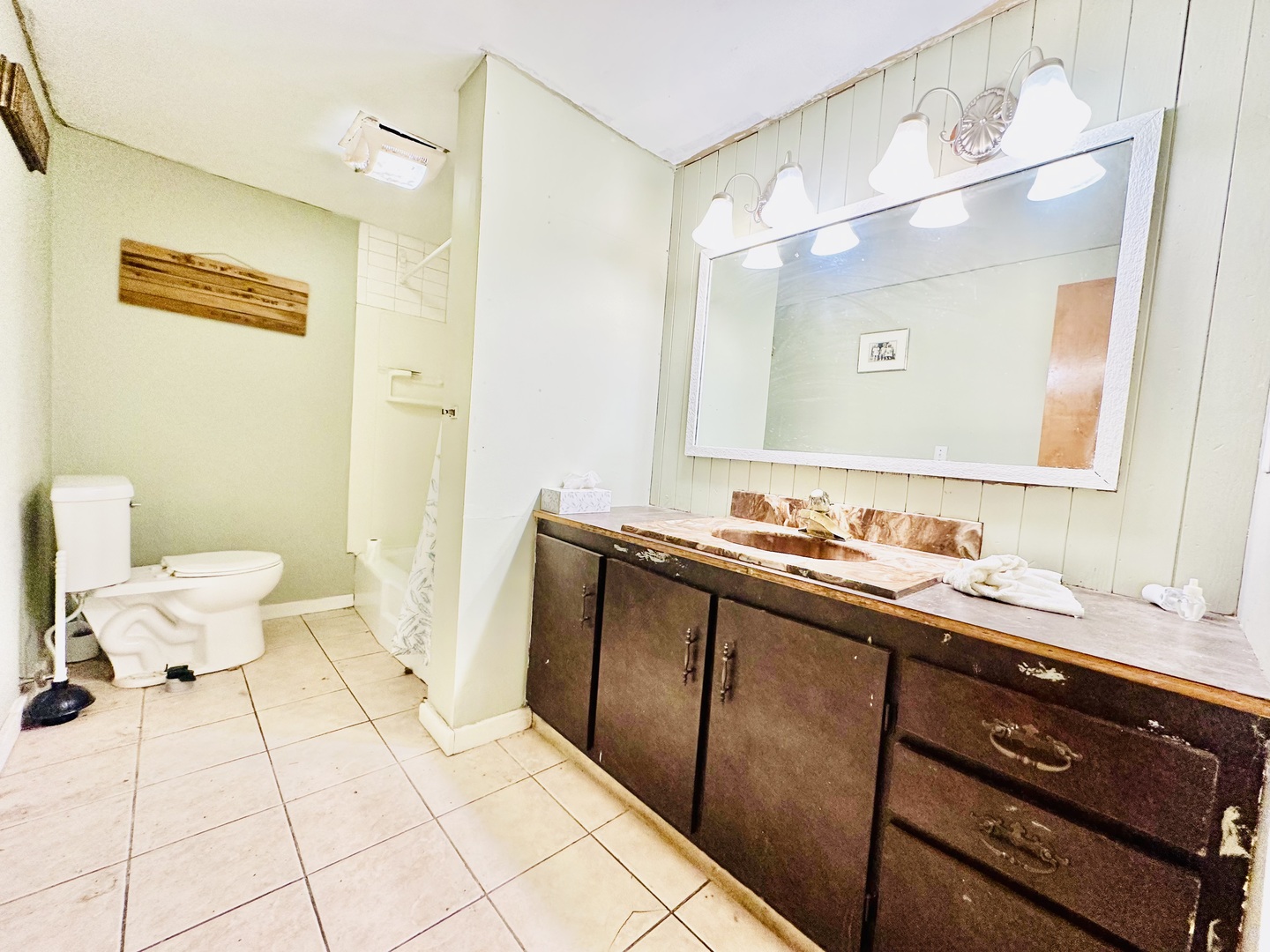 401 E 12th Street