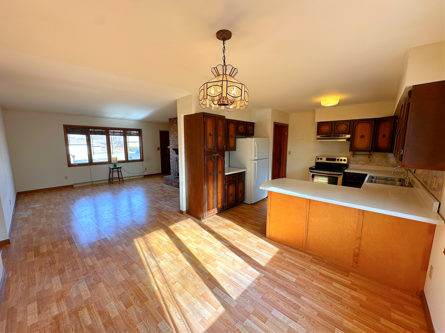 1605 Sharon Road
